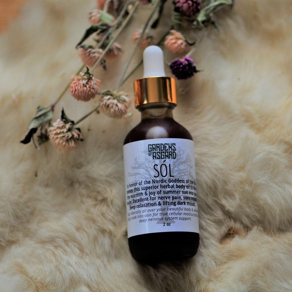 SÓL :: Herbal Body Oil - St Johns Wort